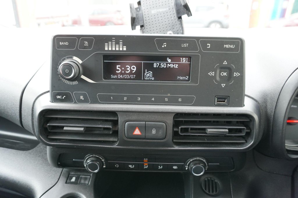 USED 2020 70 VAUXHALL COMBO 1.5 Turbo D 2300 Sportive L2 H1 Euro 6 (s/s) 4dr NO VAT/JUST IN!!!