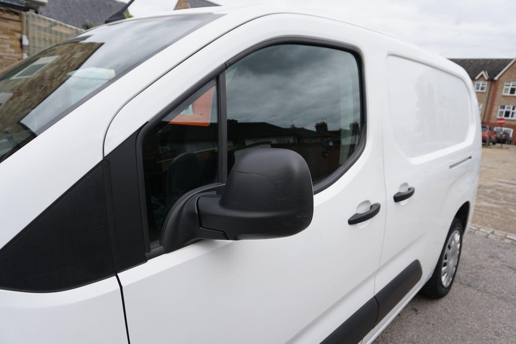USED 2020 70 VAUXHALL COMBO 1.5 Turbo D 2300 Sportive L2 H1 Euro 6 (s/s) 4dr NO VAT/JUST IN!!!