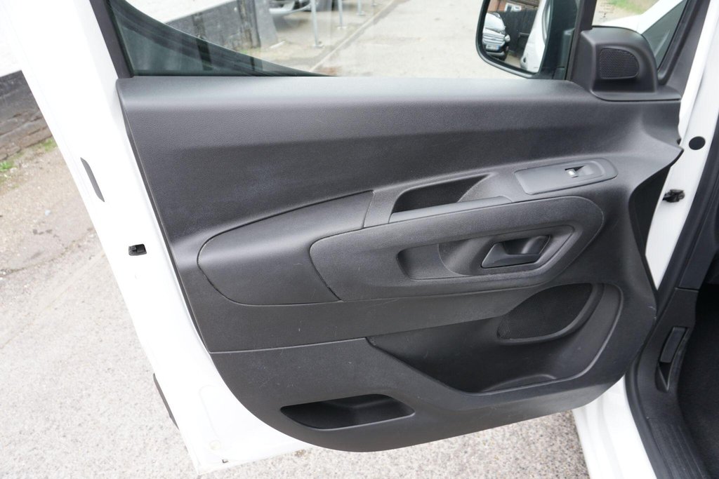 USED 2020 70 VAUXHALL COMBO 1.5 Turbo D 2300 Sportive L2 H1 Euro 6 (s/s) 4dr NO VAT/JUST IN!!!