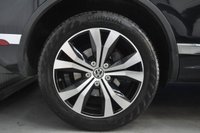 USED 2015 G VOLKSWAGEN TOUAREG 3.0 TDI V6 BlueMotion Tech R-Line SUV 5dr Diesel Tiptronic 4WD Euro 6 (s/s) (262 ps) Panoramic Roof - Satellite Navigation - &pound;4K Extras - Heated Steering Wheel