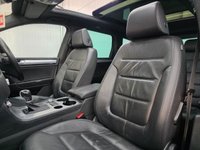 USED 2015 G VOLKSWAGEN TOUAREG 3.0 TDI V6 BlueMotion Tech R-Line SUV 5dr Diesel Tiptronic 4WD Euro 6 (s/s) (262 ps) Panoramic Roof - Satellite Navigation - &pound;4K Extras - Heated Steering Wheel