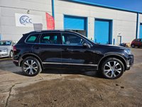 USED 2015 G VOLKSWAGEN TOUAREG 3.0 TDI V6 BlueMotion Tech R-Line SUV 5dr Diesel Tiptronic 4WD Euro 6 (s/s) (262 ps) Panoramic Roof - Satellite Navigation - &pound;4K Extras - Heated Steering Wheel