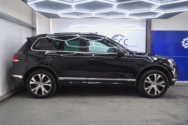 2015 Volkswagen Touareg 3L R-Line 5dr - Photo 3