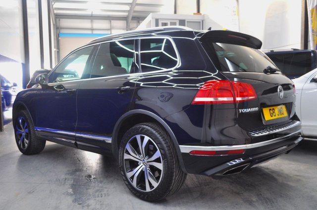 2015 Volkswagen Touareg 3L R-Line 5dr - Photo 6
