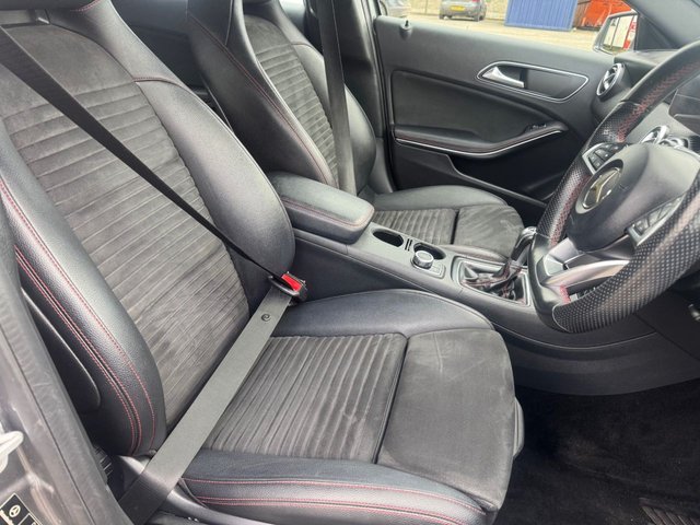 2017 MERCEDES-BENZ A-CLASS 1.5 A180d AMG Line Hatchback 5dr Diesel Manual Euro 6 (s/s) (109 ps) - Photo 11