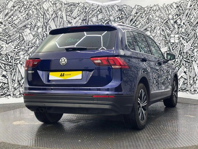 2019 Volkswagen Tiguan 1.5L SE Navigation 5dr - Photo 11