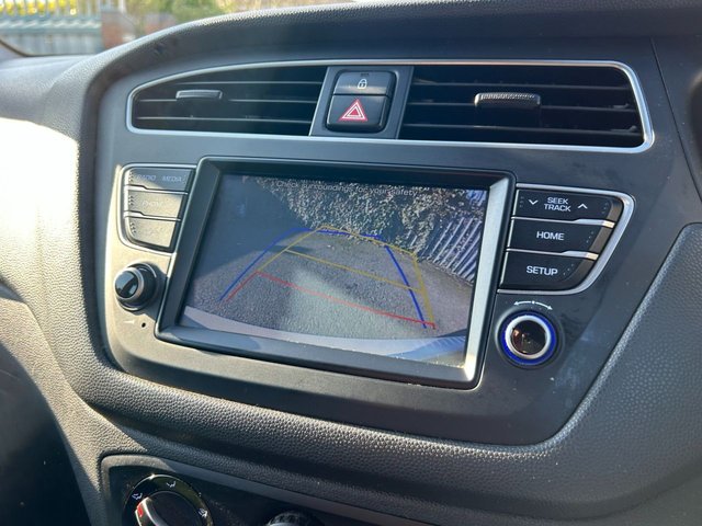 2018 HYUNDAI I20 2018 1.2 SE Hatchback 5dr Petrol Manual Euro 6 (84 ps) - Photo 8