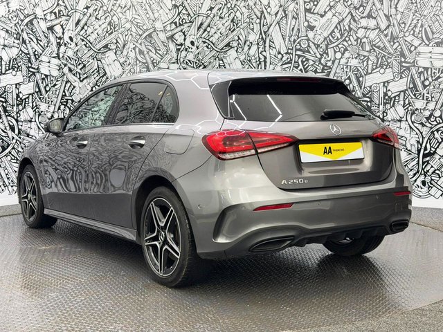 2022 Mercedes-Benz A-Class 1.3L Amg Line Edition 5dr - Photo 9
