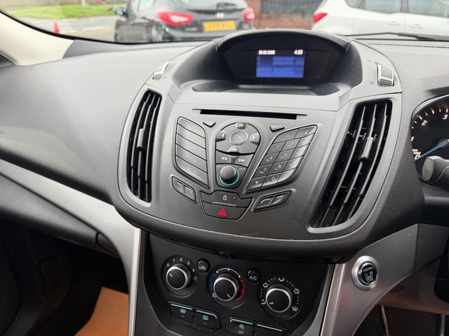 2016 FORD KUGA 2.0 TDCi Zetec SUV 5dr Diesel Manual 2WD Euro 6 (s/s) (150 ps) - Photo 10