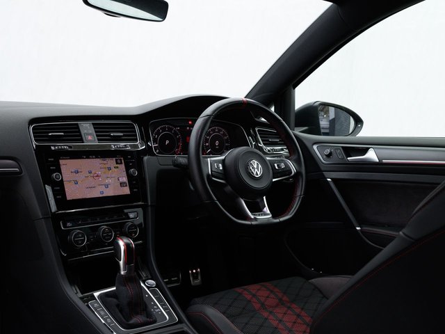 2019 VOLKSWAGEN GOLF - Photo 3