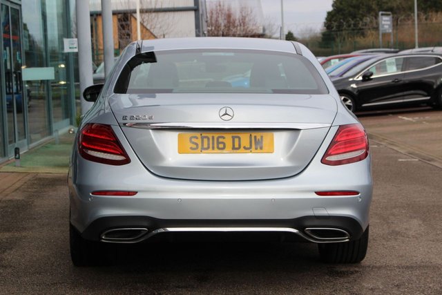 2016 MERCEDES-BENZ E-CLASS 2.0 E220d AMG Line Saloon 4dr Diesel G-Tronic+ Euro 6 (s/s) (194 ps) - Photo 6