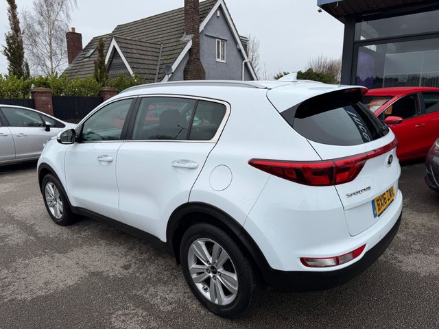 2016 KIA SPORTAGE 1.7 CRDi 2 SUV 5dr Diesel Manual Euro 6 (s/s) (114 bhp) - Photo 3