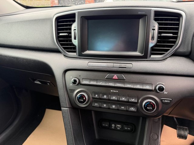 2016 KIA SPORTAGE 1.7 CRDi 2 SUV 5dr Diesel Manual Euro 6 (s/s) (114 bhp) - Photo 10