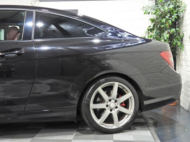 2013 Mercedes-Benz C-Class 2.1L Amg Sport 2dr - Photo 12