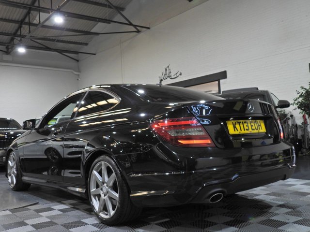 2013 Mercedes-Benz C-Class 2.1L Amg Sport 2dr - Photo 2