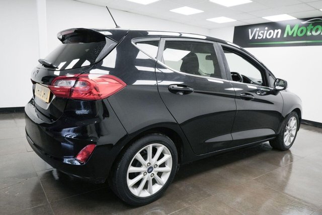 2018 FORD FIESTA 1.0T EcoBoost Titanium Euro 6 (s/s) 5dr - Photo 4