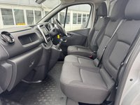 USED 2020 70 RENAULT TRAFIC 2.0 dCi ENERGY 28 Sport Nav Panel Van 5dr Diesel Manual SWB Standard Roof Euro 6 (s/s) (170 ps) This 2018 Peugeot Boxer van boasts a single owner from new, ensuring a well cared for history.  It features a robust 2.0 litre BlueHDi diesel engine, meeting Euro 6 emissions standards for cleaner running.  As a 335 Professional L2 H2 model, this van offers a practical size and height for a variety of professional needs, and its vehicle history check is clear, providing peace of mind. The Professional trim level signifies a focus on usability and efficiency.