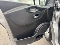 USED 2020 70 RENAULT TRAFIC 2.0 dCi ENERGY 28 Sport Nav Panel Van 5dr Diesel Manual SWB Standard Roof Euro 6 (s/s) (170 ps) This 2018 Peugeot Boxer van boasts a single owner from new, ensuring a well cared for history.  It features a robust 2.0 litre BlueHDi diesel engine, meeting Euro 6 emissions standards for cleaner running.  As a 335 Professional L2 H2 model, this van offers a practical size and height for a variety of professional needs, and its vehicle history check is clear, providing peace of mind. The Professional trim level signifies a focus on usability and efficiency.