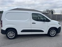 USED 2021 71 CITROEN BERLINGO 1.5 BlueHDi 1000 Enterprise M Pro Panel Van 5dr Diesel Manual SWB Euro 6 (s/s) (100 ps) This 2021 Citroen Berlingo Enterprise M Pro boasts an impressive MOT valid until November 2026, offering peace of mind for years to come. This one owner vehicle has covered a low mileage of just 47909 miles and comes with a clear vehicle history check. Powered by an efficient 1.5 litre BlueHDi diesel engine, this Euro 6 compliant model is registered in 2021 and features the Enterprise M Pro trim. With a remarkable fuel economy of 56 miles per gallon and low CO2 emissions.