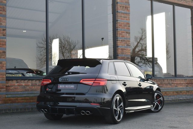 2019 Audi S3 2L Black Edition 5dr - Photo 2
