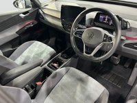 USED 2022 71 VOLKSWAGEN ID.3 Pro Performance 58kWh Life Hatchback 5dr Electric Auto (204 ps) 