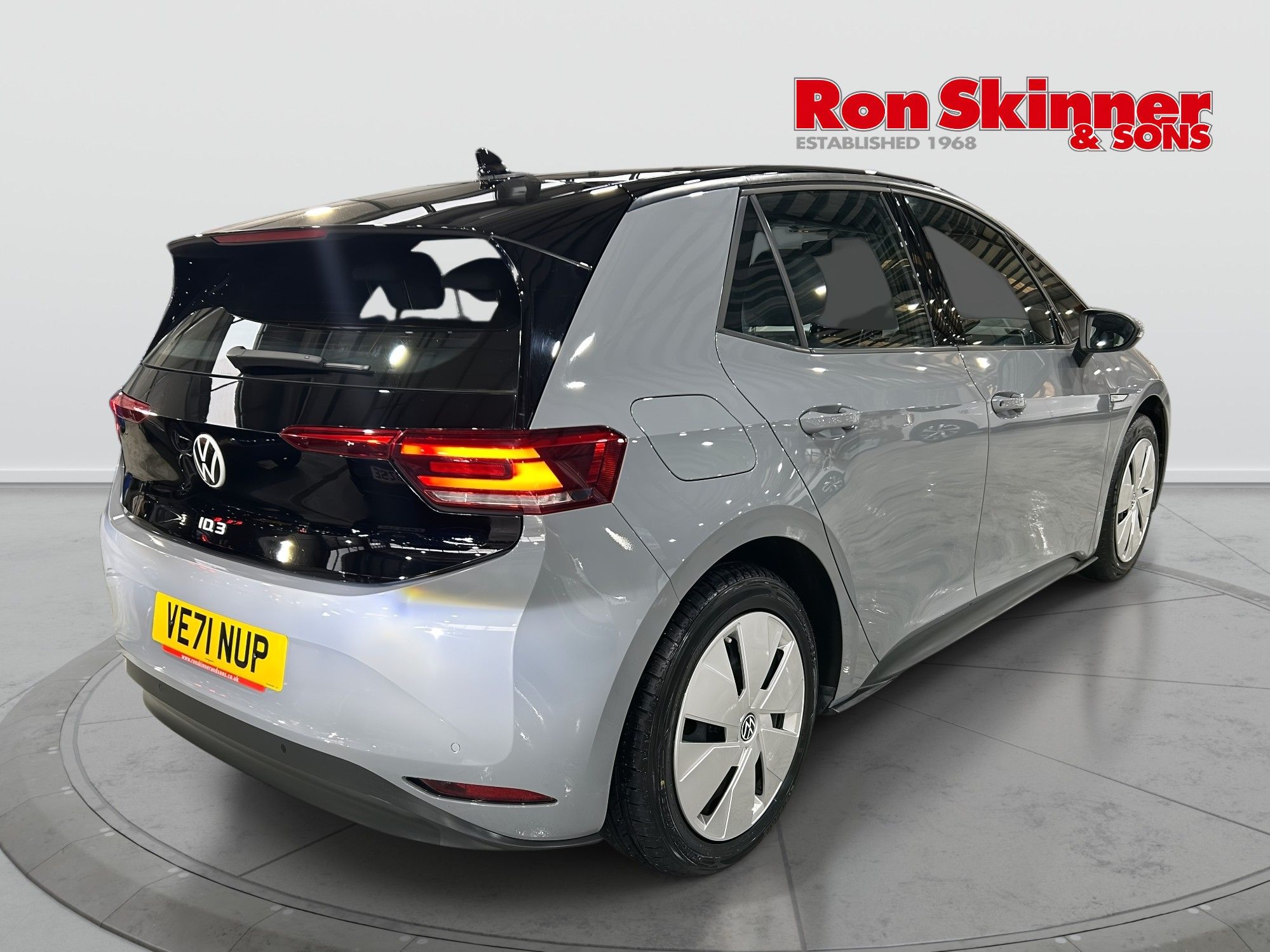 USED 2022 71 VOLKSWAGEN ID.3 Pro Performance 58kWh Life Hatchback 5dr Electric Auto (204 ps) 