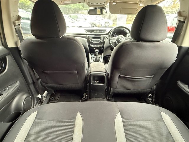 2017 NISSAN QASHQAI 1.5 dCi Acenta SUV 5dr Diesel Manual Euro 6 (s/s) (110 ps) - Photo 5