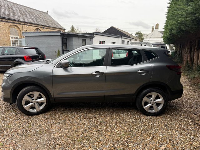 2017 NISSAN QASHQAI 1.5 dCi Acenta SUV 5dr Diesel Manual Euro 6 (s/s) (110 ps) - Photo 4