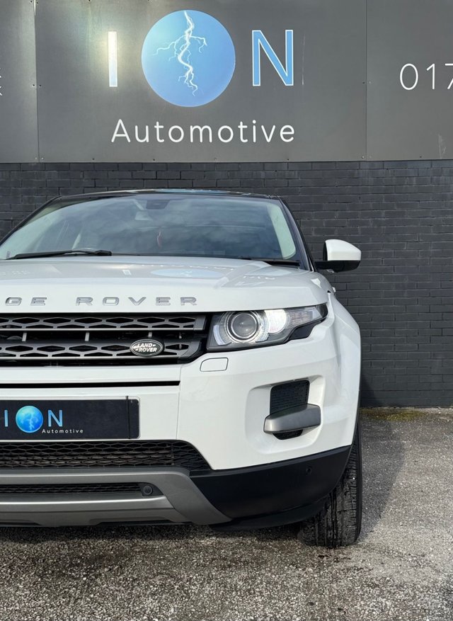 2014 LAND ROVER RANGE ROVER EVOQUE 2.2 eD4 Pure Tech Diesel Manual *Nav, Pan Roof, Heated Seats* - Photo 4