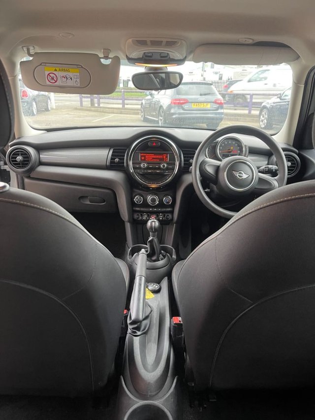 2017 MINI Hatch 1.5L Cooper 5dr - Photo 9