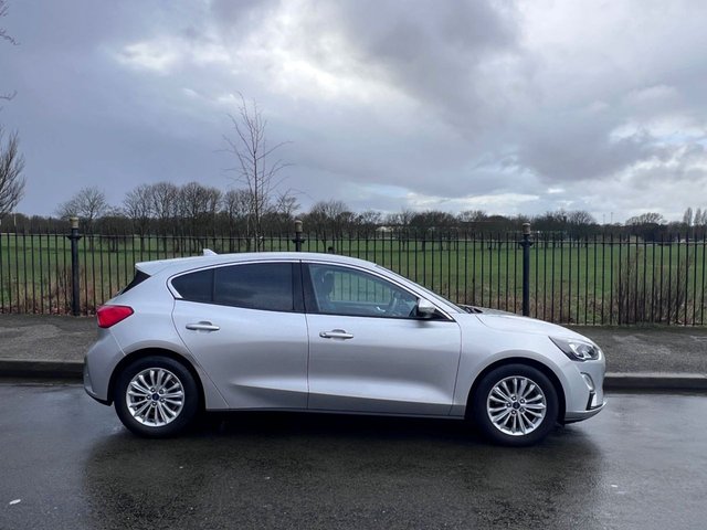 2019 Ford Focus 1L Titanium 5dr - Photo 5