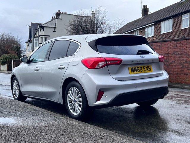 2019 Ford Focus 1L Titanium 5dr - Photo 8