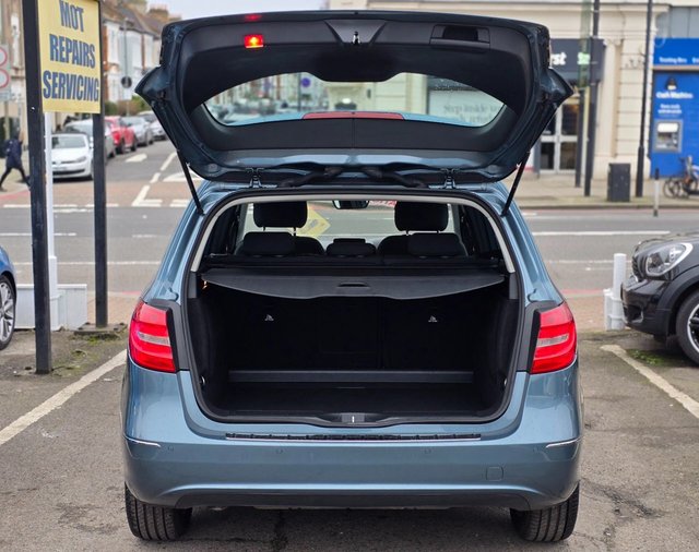 2013 Mercedes-Benz B-CLASS - Photo 10