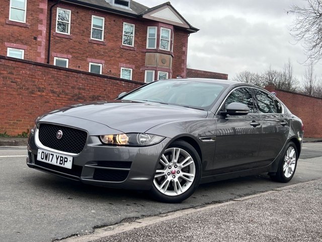 2017 Jaguar Xe 2L Prestige 4dr - Photo 3
