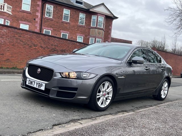2017 Jaguar Xe 2L Prestige 4dr - Photo 8