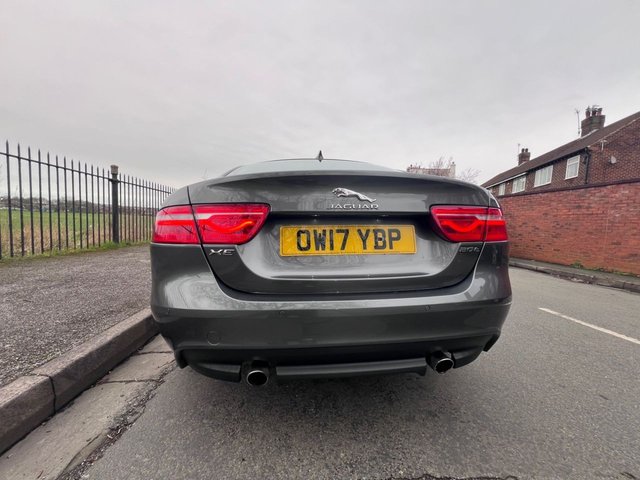 2017 Jaguar Xe 2L Prestige 4dr - Photo 11