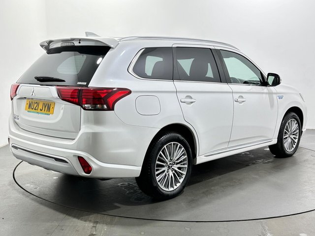 2021 Mitsubishi Outlander - Photo 8