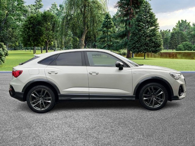 View our AUDI Q3