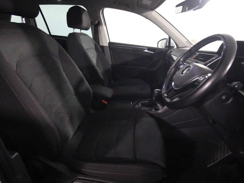 USED 2016 66 VOLKSWAGEN TIGUAN 2.0 TDI BlueMotion Tech SEL SUV 5dr Diesel DSG 4Motion Euro 6 (s/s) (150 ps) ELECTRIC BOOT - PANORAMIC SUNROOF