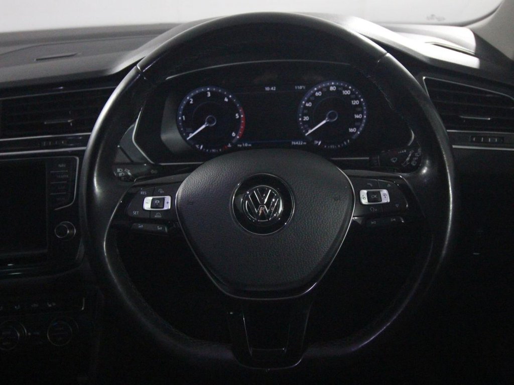 USED 2016 66 VOLKSWAGEN TIGUAN 2.0 TDI BlueMotion Tech SEL SUV 5dr Diesel DSG 4Motion Euro 6 (s/s) (150 ps) ELECTRIC BOOT - PANORAMIC SUNROOF