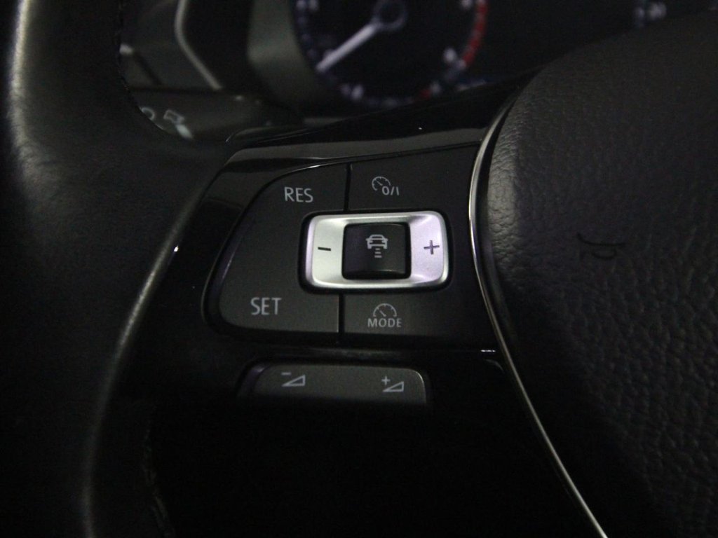USED 2016 66 VOLKSWAGEN TIGUAN 2.0 TDI BlueMotion Tech SEL SUV 5dr Diesel DSG 4Motion Euro 6 (s/s) (150 ps) ELECTRIC BOOT - PANORAMIC SUNROOF