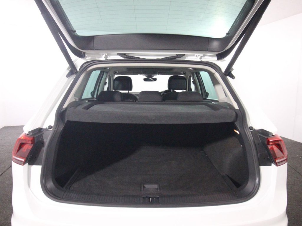 USED 2016 66 VOLKSWAGEN TIGUAN 2.0 TDI BlueMotion Tech SEL SUV 5dr Diesel DSG 4Motion Euro 6 (s/s) (150 ps) ELECTRIC BOOT - PANORAMIC SUNROOF