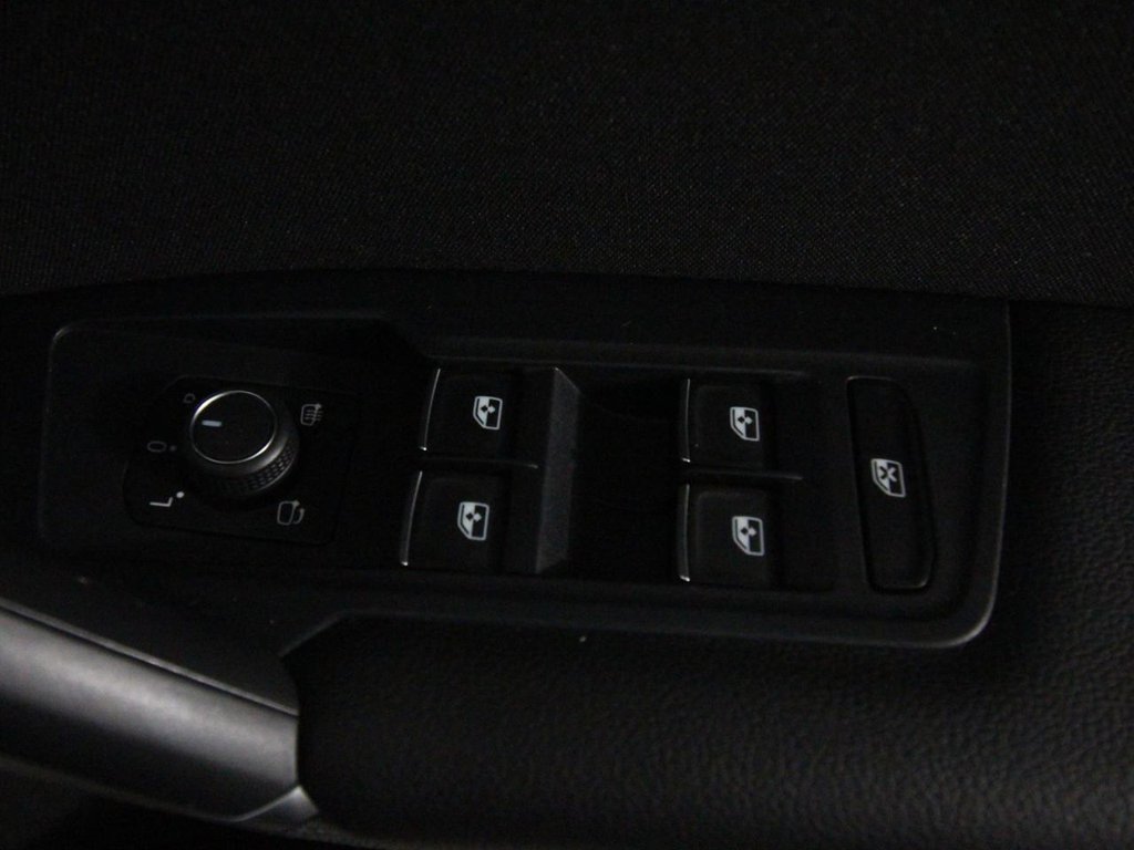 USED 2016 66 VOLKSWAGEN TIGUAN 2.0 TDI BlueMotion Tech SEL SUV 5dr Diesel DSG 4Motion Euro 6 (s/s) (150 ps) ELECTRIC BOOT - PANORAMIC SUNROOF
