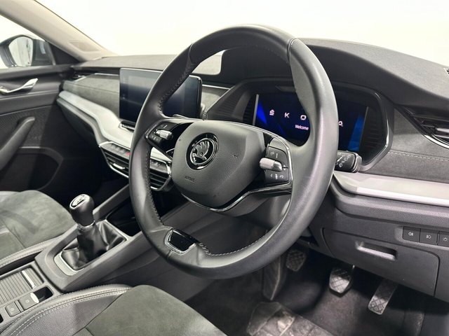 2022 Skoda Octavia - Photo 10