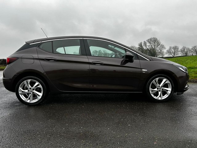 2016 VAUXHALL ASTRA 1.6 CDTi ecoTEC BlueInjection SRi Hatchback 5dr Diesel Manual Euro 6 (110 ps) - Photo 2