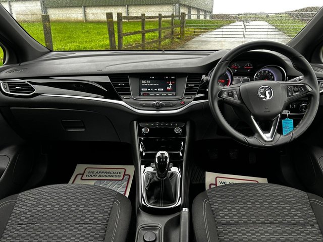 2016 VAUXHALL ASTRA 1.6 CDTi ecoTEC BlueInjection SRi Hatchback 5dr Diesel Manual Euro 6 (110 ps) - Photo 4