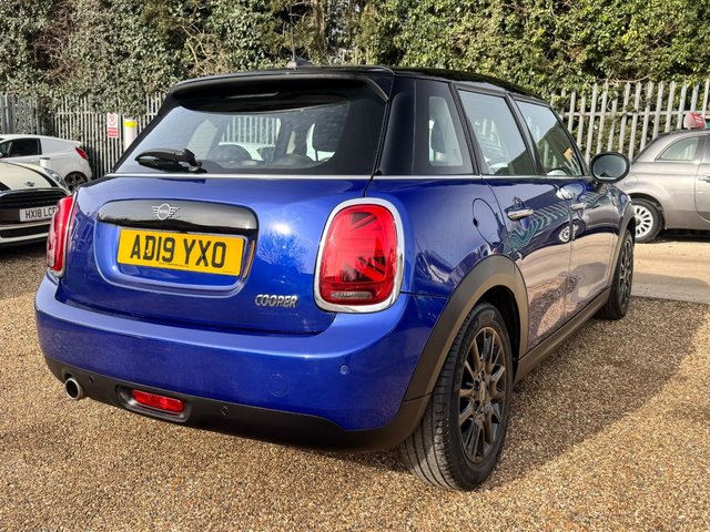 2019 MINI HATCH 1.5 Cooper Classic Hatchback 5dr Petrol Manual Euro 6 (s/s) (136 ps) - Photo 3
