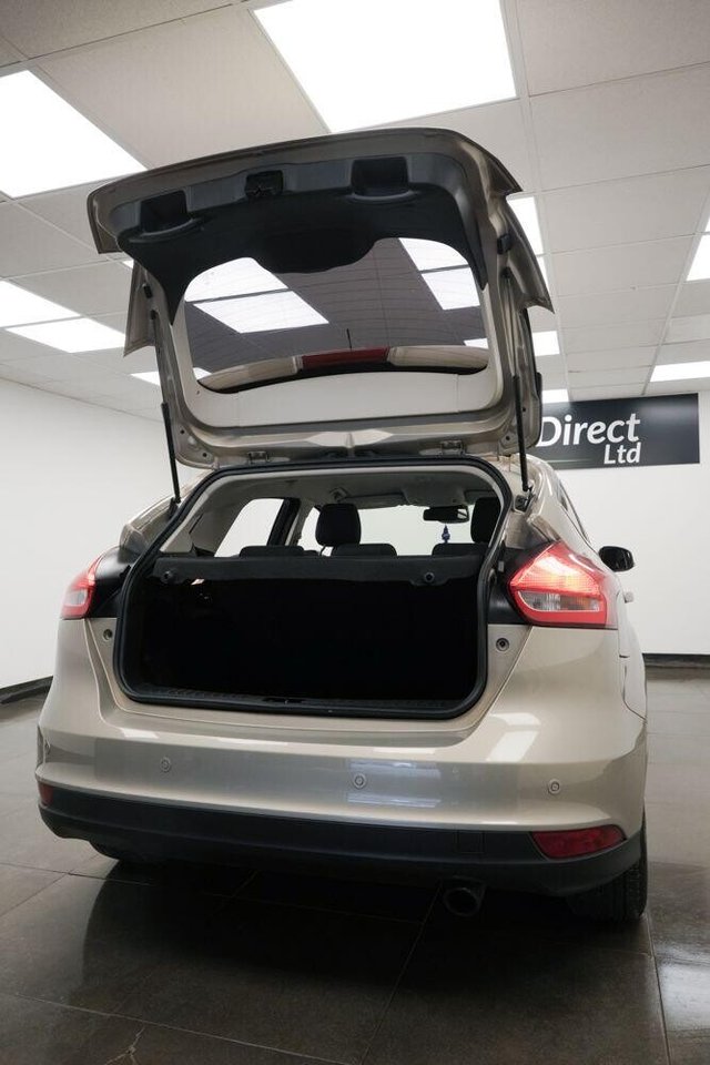 2016 FORD FOCUS 1.5T EcoBoost Titanium Auto Euro 6 (s/s) 5dr - Photo 8