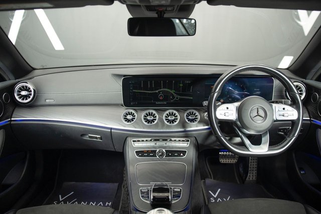 2021 Mercedes-Benz E-CLASS - Photo 2