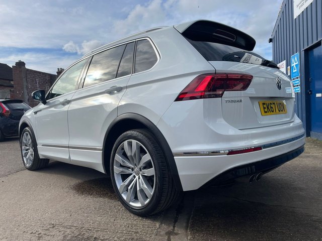 2017 VOLKSWAGEN TIGUAN 2017 2.0 TDI R-Line SUV 5dr Diesel DSG 4Motion Euro 6 (s/s) (190 ps) - Photo 4